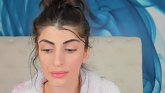 SkinnyDolly online show from 9, 3, 2026