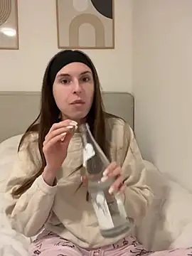 emma05 online show from 14, 12, 2024
