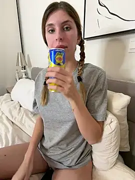 Snapshot of emma05 chatting on 11, 3, 2026 emma05 online show from 11, 3, 2026