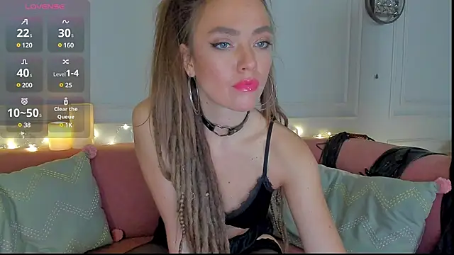 Snapshot of KellyFouler chatting on 6, 12, 2024 KellyFouler online show from 6, 12, 2024