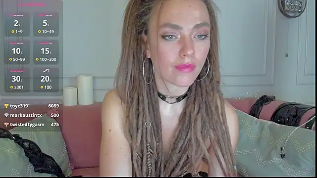 Snapshot of KellyFouler chatting on 8, 12, 2024 KellyFouler online show from 8, 12, 2024