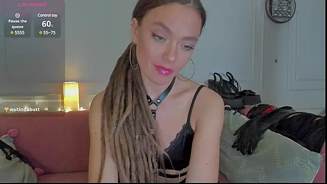 Snapshot of KellyFouler chatting on 9, 2, 2025 KellyFouler online show from 9, 2, 2025