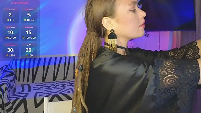 Snapshot of KellyFouler chatting on 21, 11, 2025 KellyFouler online show from 21, 11, 2025