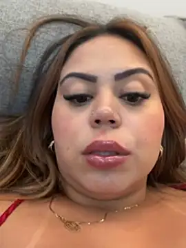 Snapshot of lariic chatting on 8, 3, 2026 lariic online show from 8, 3, 2026