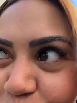 Snapshot of lariic chatting on 21, 3, 2026 lariic online show from 21, 3, 2026