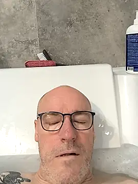 Snapshot of bogland33 chatting on 25, 10, 2025 bogland33 online show from 25, 10, 2025