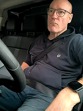 Snapshot of bogland33 chatting on 5, 11, 2025 bogland33 online show from 5, 11, 2025