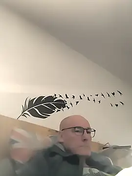 Snapshot of bogland33 chatting on 10, 11, 2025 bogland33 online show from 10, 11, 2025