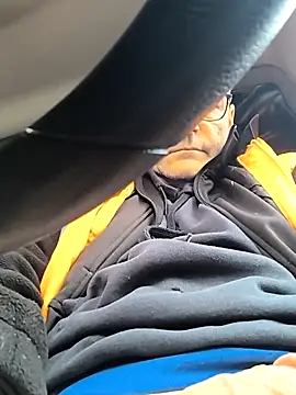 Snapshot of bogland33 chatting on 19, 11, 2025 bogland33 online show from 19, 11, 2025