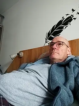 Snapshot of bogland33 chatting on 11, 2, 2026 bogland33 online show from 11, 2, 2026