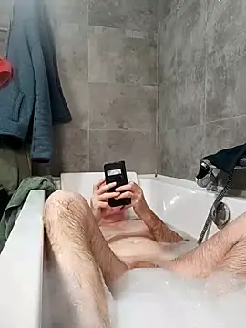 Snapshot of bogland33 chatting on 14, 2, 2026 bogland33 online show from 14, 2, 2026