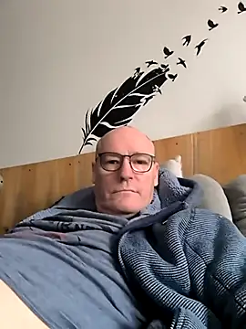 Snapshot of bogland33 chatting on 17, 2, 2026 bogland33 online show from 17, 2, 2026