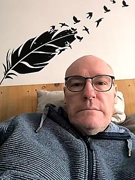 Snapshot of bogland33 chatting on 19, 2, 2026 bogland33 online show from 19, 2, 2026