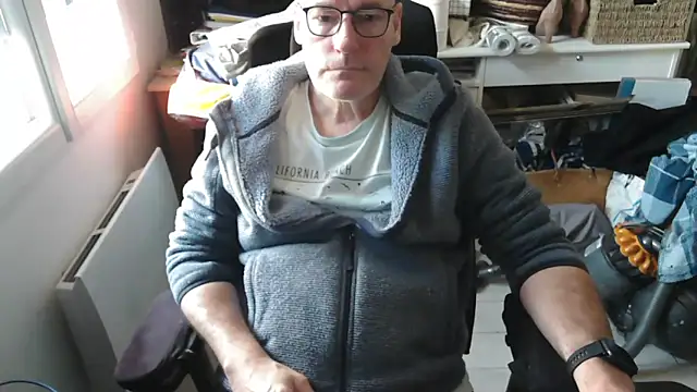 Snapshot of bogland33 chatting on 25, 2, 2026 bogland33 online show from 25, 2, 2026