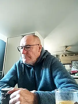 Snapshot of bogland33 chatting on 21, 3, 2026 bogland33 online show from 21, 3, 2026