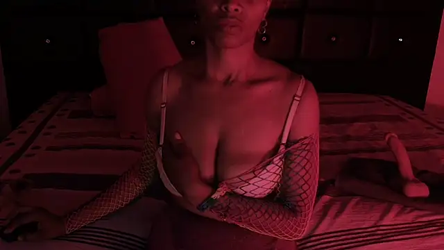 Snapshot of SashaBrianna99 chatting on 13, 11, 2025 SashaBrianna99 online show from 13, 11, 2025