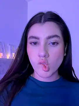 Snapshot of ARITOO_ chatting on 12, 10, 2025 ARITOO online show from 12, 10, 2025