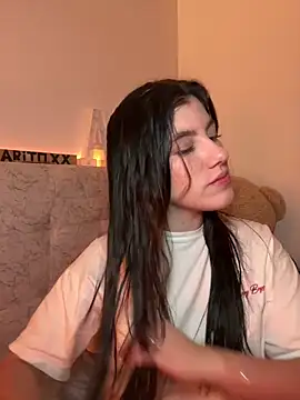 Snapshot of ARITOO_ chatting on 25, 10, 2025 ARITOO online show from 25, 10, 2025