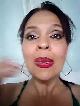 sthefania1710 online show from 3, 1, 2025