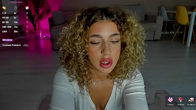 Snapshot of CurlyAnt0 chatting on 28, 11, 2025 CurlyAnt0 online show from 28, 11, 2025