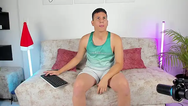 Snapshot of ANDREZALVAREZ chatting on 26, 11, 2025 ANDREZALVAREZ online show from 26, 11, 2025