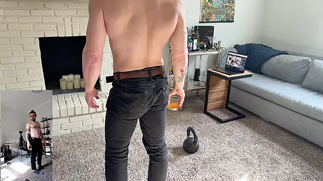 Snapshot of DaddydayDrinkzz chatting on 4, 12, 2024 DaddydayDrinkzz online show from 4, 12, 2024