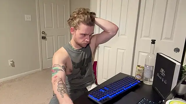 Snapshot of DaddydayDrinkzz chatting on 15, 3, 2025 DaddydayDrinkzz online show from 15, 3, 2025