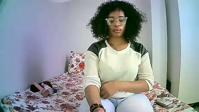 Snapshot of Down_to_earth_girl chatting on 17, 12, 2024 Down to earth girl online show from 17, 12, 2024