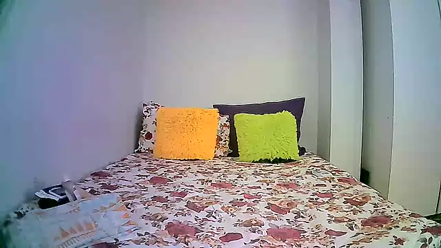 Snapshot of Down_to_earth_girl chatting on 20, 12, 2024 Down to earth girl online show from 20, 12, 2024