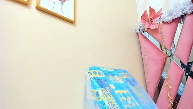 charlotterichardss online show from 6, 12, 2024