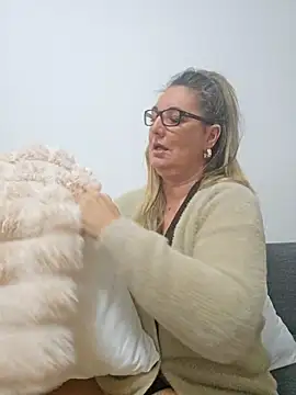 Bitch MILF6 online show from 4, 10, 2025