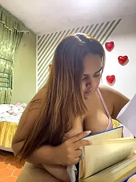 Evabigass online show from 4, 11, 2025