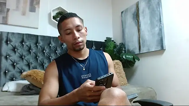 Snapshot of richar_voller chatting on 24, 9, 2025 richar voller online show from 24, 9, 2025