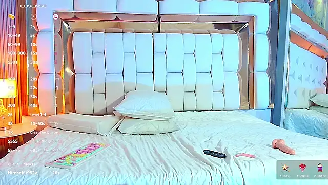 Littlebuffgirl online show from 18, 2, 2025