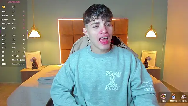 AlejooTwink online show from 12, 10, 2025