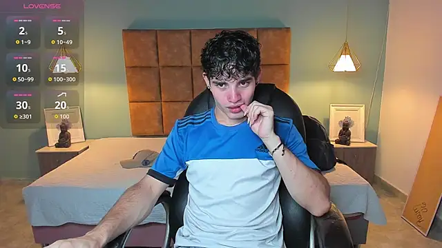 AlejooTwink online show from 14, 11, 2025