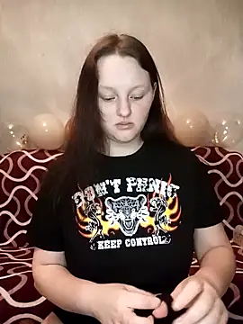 Snapshot of Aria__Dark chatting on 4, 2, 2025 Aria Dark online show from 4, 2, 2025