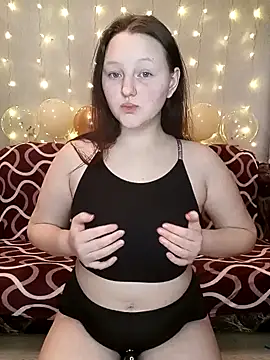 Snapshot of Aria__Dark chatting on 5, 2, 2025 Aria Dark online show from 5, 2, 2025