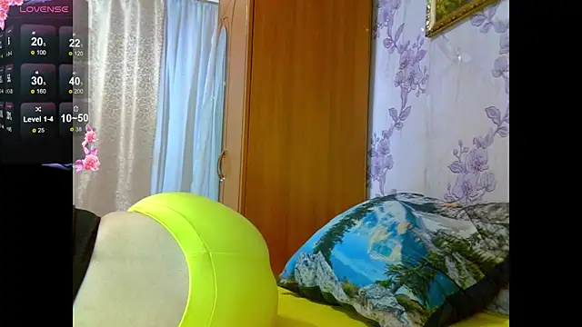 Snapshot of Aria__Dark chatting on 27, 10, 2025 Aria Dark online show from 27, 10, 2025