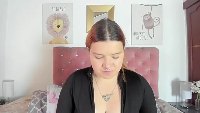 Snapshot of CelessteRedds chatting on 8, 10, 2025 CelessteRedds online show from 8, 10, 2025