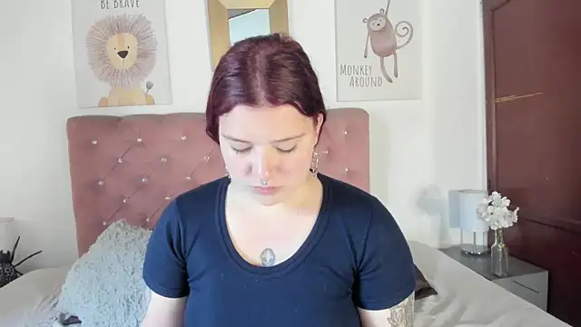 Snapshot of CelessteRedds chatting on 19, 11, 2025 CelessteRedds online show from 19, 11, 2025