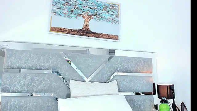 Slut Milf  online show from 24, 2, 2026