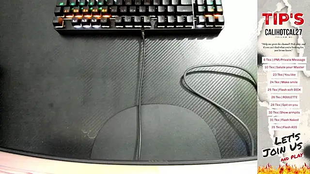 Snapshot of Calihotcaliente277 chatting on 14, 10, 2025 Calihotcaliente277 online show from 14, 10, 2025