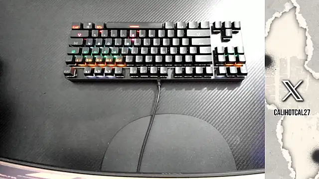 Snapshot of Calihotcaliente277 chatting on 16, 10, 2025 Calihotcaliente277 online show from 16, 10, 2025