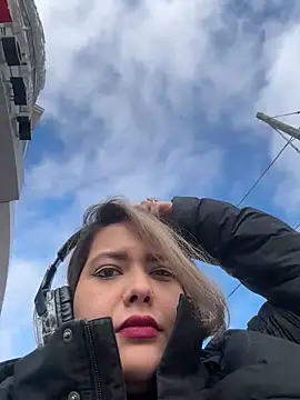 famous indian girl online show from 21, 2, 2025