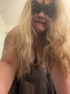 famous indian girl online show from 4, 3, 2025