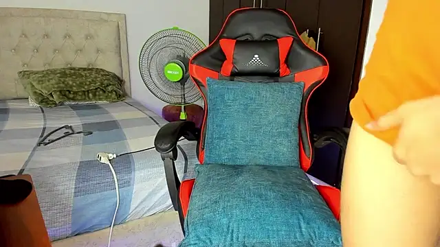 Snapshot of Mark_Lam05 chatting on 25, 12, 2024 Mark Lam05 online show from 25, 12, 2024