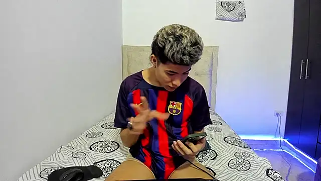 Snapshot of Mark_Lam05 chatting on 8, 1, 2025 Mark Lam05 online show from 8, 1, 2025