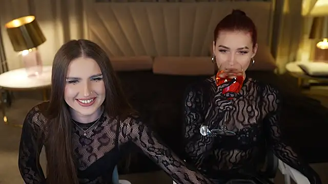 Magnetic Mia  online show from 5, 12, 2025