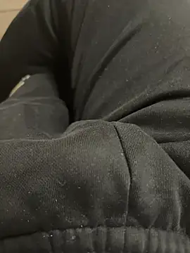 Snapshot of daubine46 chatting on 2, 4, 2026 daubine46 online show from 2, 4, 2026